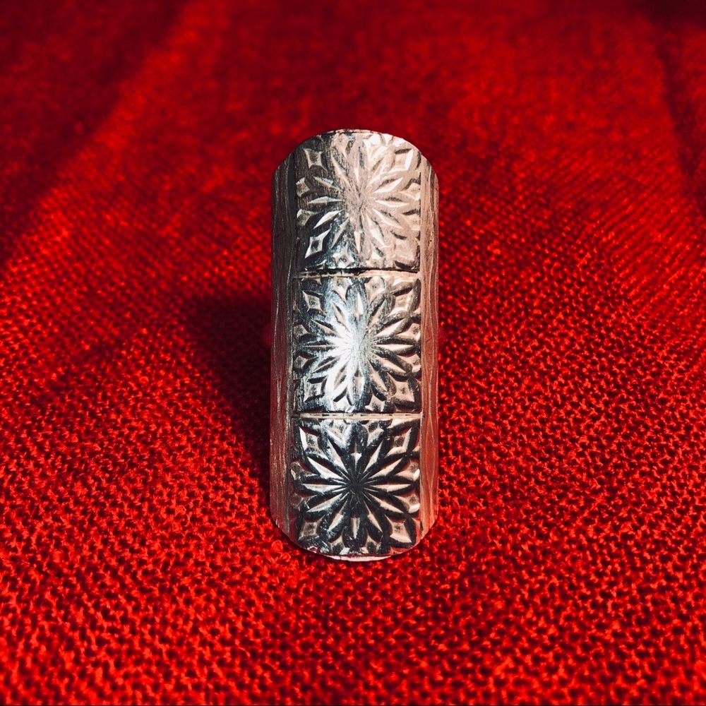 Beautiful sterling silver boho ring